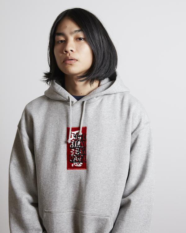 BLACK EYE PATCH HANDLE WITH CARE LABEL HOODIE 入荷 - BOOMERANG